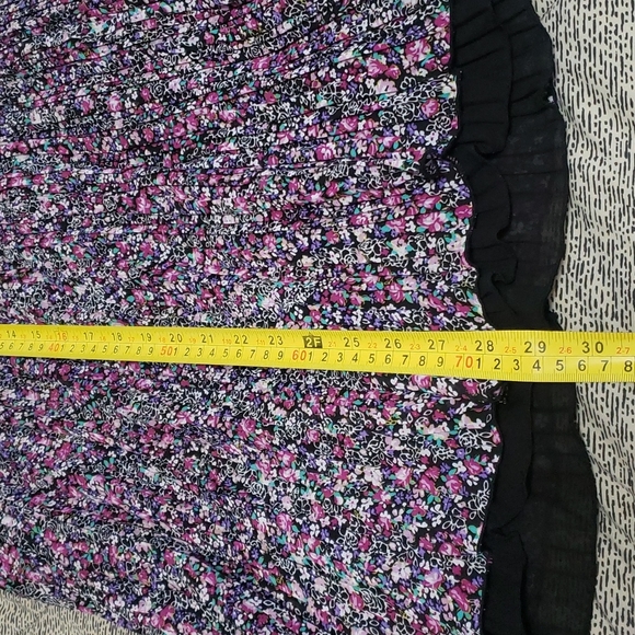 Pleated  floral midi skirt - Picture 6 of 6